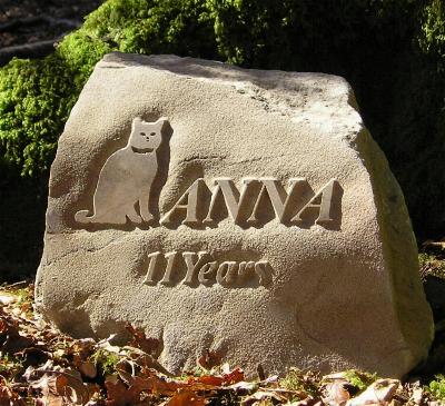 Pet memorial boulder